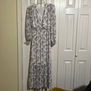 Altar’s State size Small dress